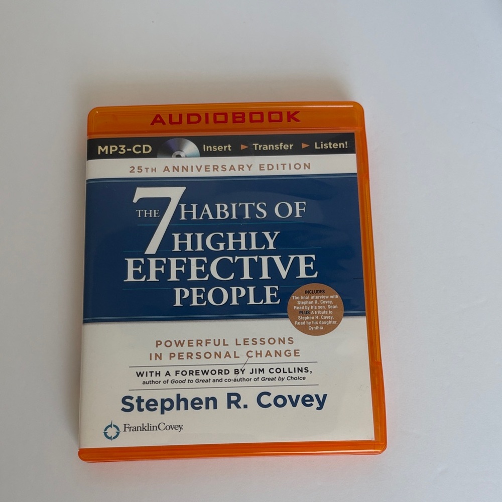 The 7 Habits of Highly Effective People Audiobook - White & Blue